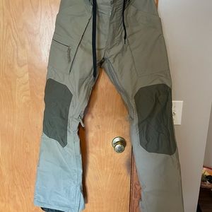 Burton south side snowboard pants